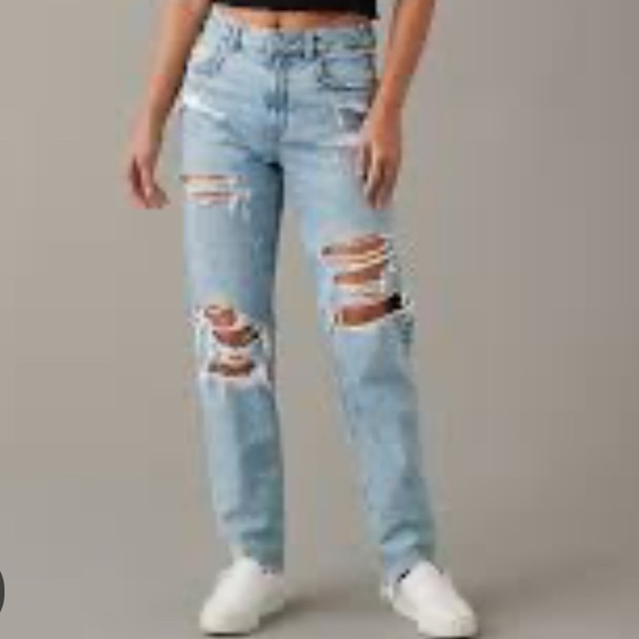 American Eagle Outfitters Light Blue Ripped Straight Leg Jeans - Picture 1 of 7